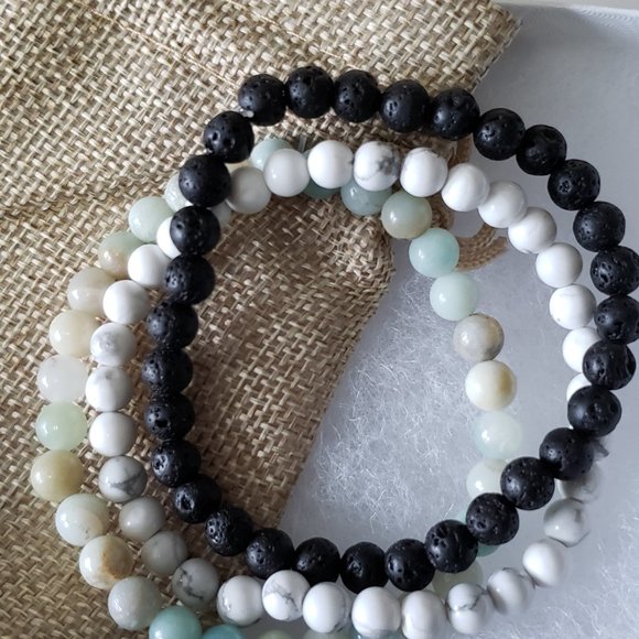 2/30$ NWOT Set of 3 matching bracelet lava beads, flower amazonite and h… - Picture 2 of 4